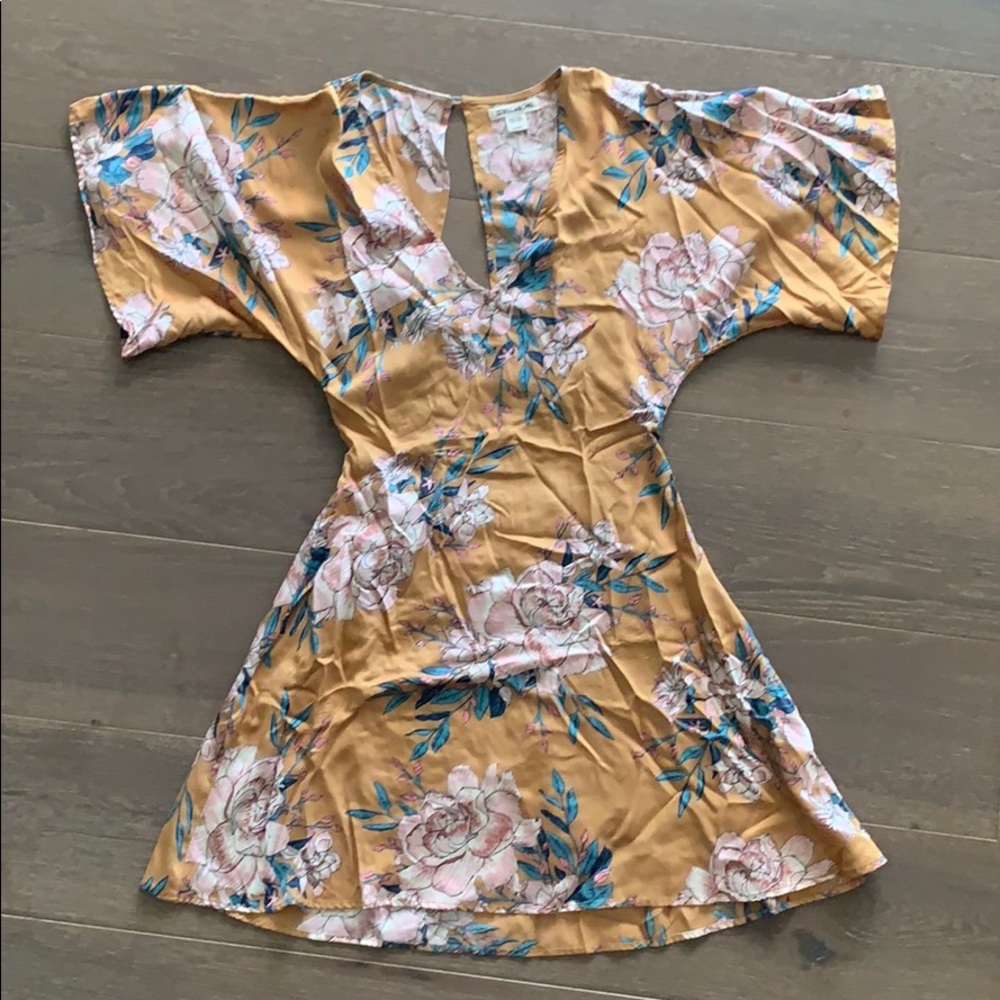 Billabong flower dress